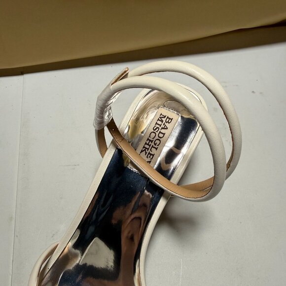 Badgley Mischka Women's Sandals White Size 8.5 NEW - Picture 4 of 8